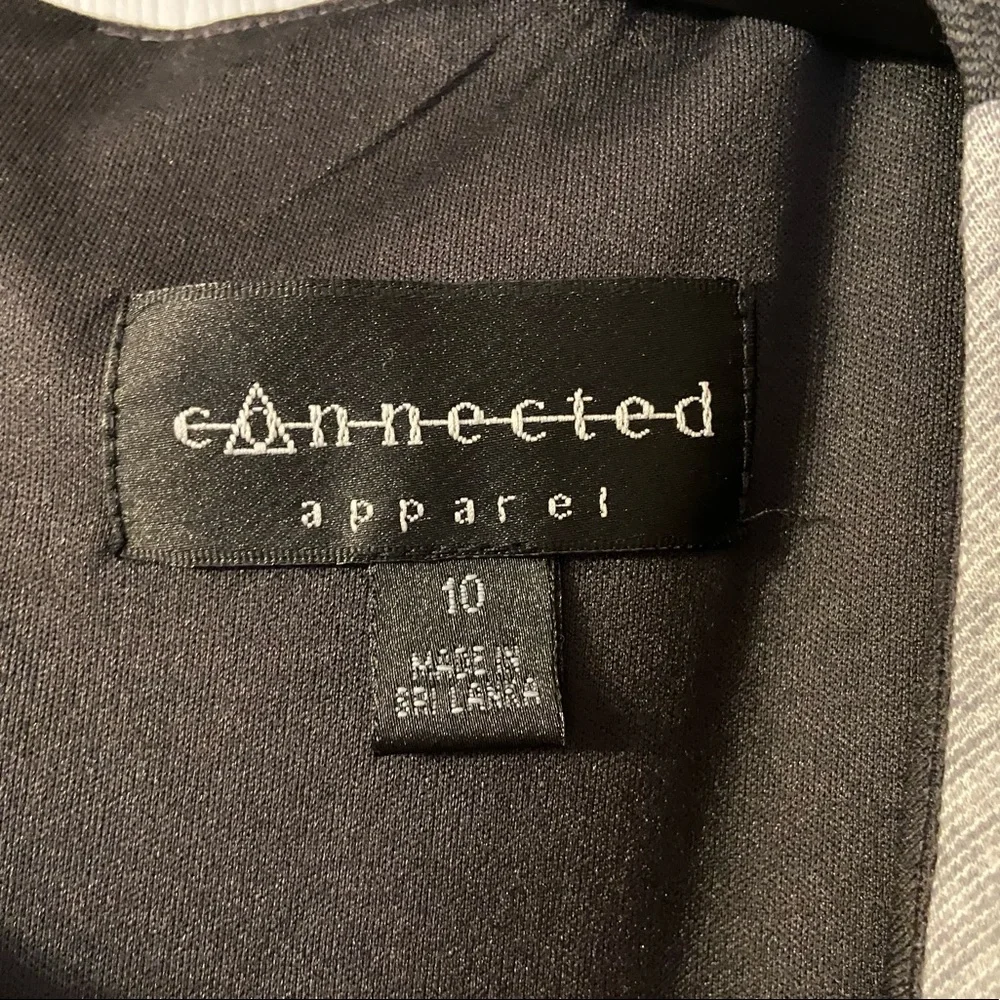 Dress - Picture 2 of 4